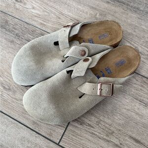 Birkenstock Light Gray / Taupe Suede Clogs